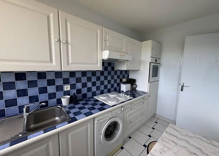 Moderne 2* Avec Balcon, Centre St Palais, Parking Securise - Fr-1-738-38